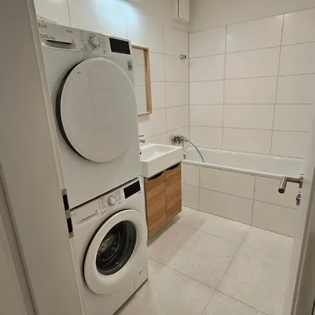 2 With Terrace, 2ak דירה ברטיסלאבה